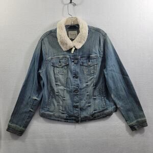 Torrid Jean Trucker Crop Jacket With Sherpa Collar Size 1(1X) NWT 52024-0794